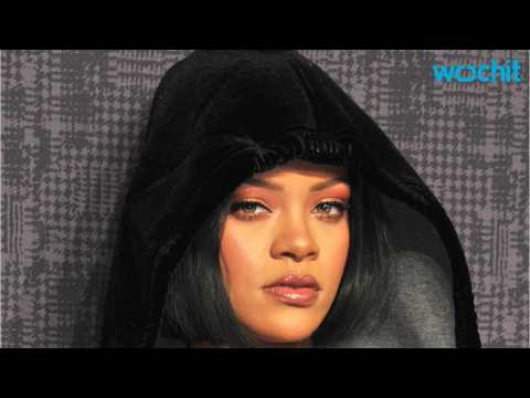 VIDEO : Rihanna and Drake are Dating?