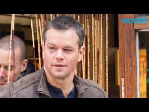 VIDEO : Ben Affleck Tweets a Picture of Young Matt Damon During Jason Bourne Twitter Q&A