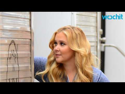 VIDEO : Amy Schumer Rips Her Haters