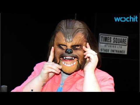 VIDEO : Chewbacca Mom Drives James Corden To Work