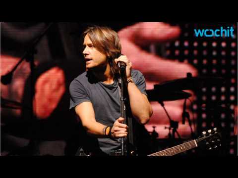 VIDEO : Keith Urban's Ripcord World Tour Is Full Of Surprises