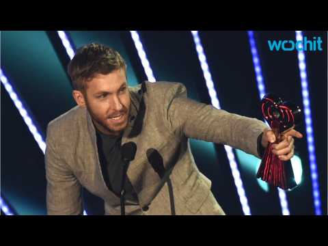 VIDEO : Calvin Harris Caught by Surprise by Taylor Swift
