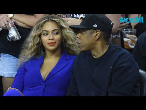 VIDEO : Romantic Date Night For Beyonc And Jay Z At NBA Finals