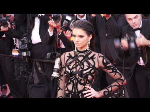 VIDEO : Leonardo Dicaprio might have hooked up with Kendall Jenner in Cannes