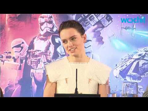 VIDEO : Star Wars' Daisy Ridley Sings With Barbra Streisand