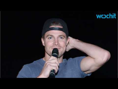 VIDEO : Will Stephen Amell Play The Riddler?