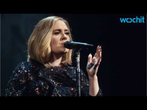 VIDEO : Adele Dedicates Concert to Orlando Victims