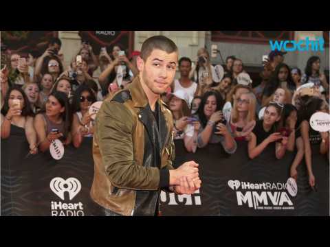 VIDEO : Drake And Nick Jonas Sweep Canadian Much Music Awards