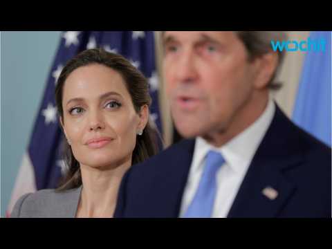 VIDEO : Angelina Jolie Address Global Refugee Crisis Alongside Secretary of State John Kerry