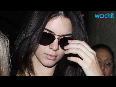 VIDEO : Kendall Jenner Can't Live Without Her Sunglasses