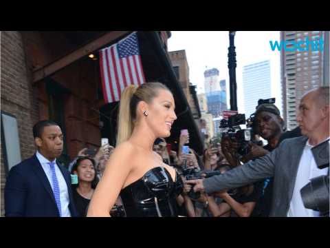 VIDEO : Blake Lively: Actor, Model, Chef?