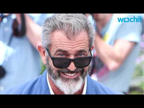 VIDEO : Mel Gibson Reveals His Opinion About Superhero Films
