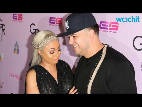 VIDEO : Blac Chyna Finally Shows Baby Bump To Fans