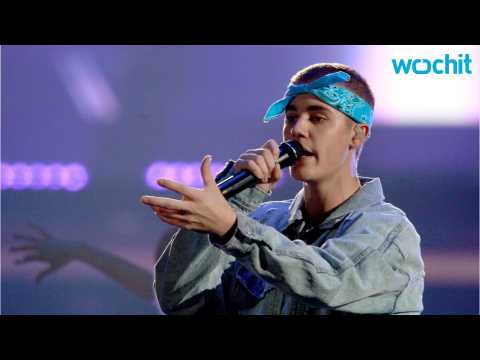 VIDEO : Justin Bieber Under Fire For Stealing Music