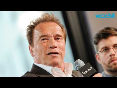 VIDEO : Arnold Schwarzenegger heads to South Africa