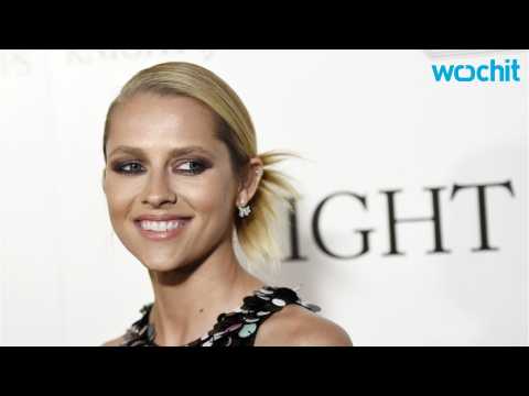VIDEO : Actress Teresa Palmer Expecting Baby Number Two!