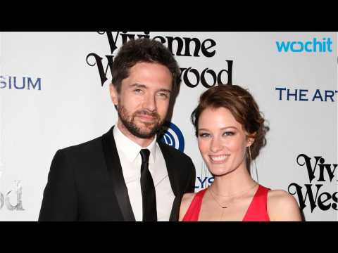 VIDEO : Topher Grace Gets Married!