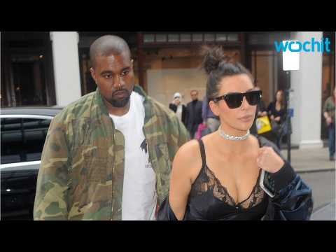 VIDEO : Kim Kardashian, Chrissy Tiegen Boast Plunging Necklines
