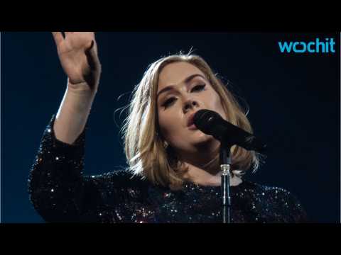 VIDEO : What Does Adele Listen To When She's Heartbroken?