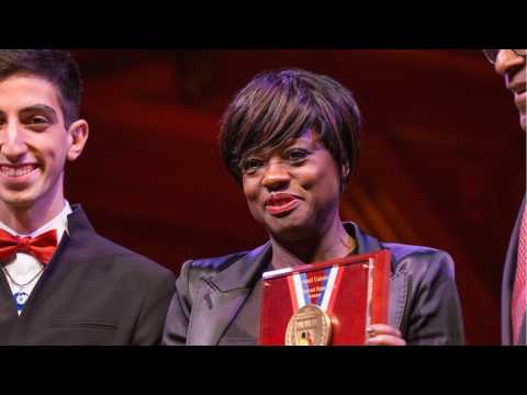 VIDEO : Viola Davis Accepts Harvard Award