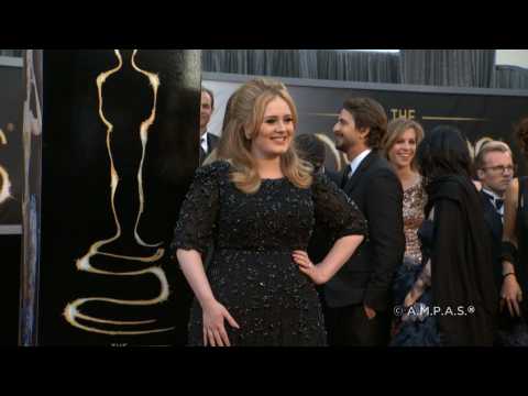VIDEO : Adele confirms marriage rumours to Australian Audience