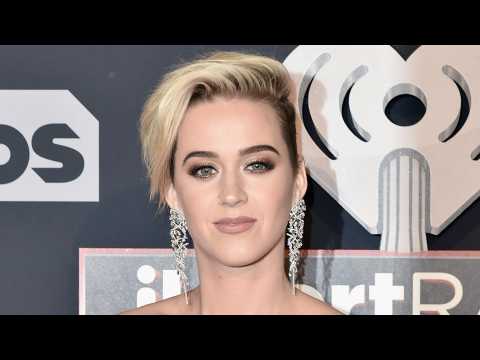 VIDEO : Katy Perry Jokes She's Looking For Real Friends