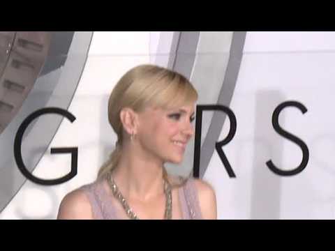 VIDEO : How Anna Faris Will Do What No One Else Could: Remake Goldie Hawn?s ?Overboard?