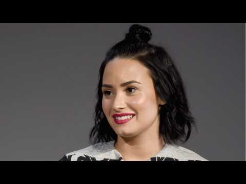 VIDEO : Demi Lovato Appears Makeup Free On Instagram