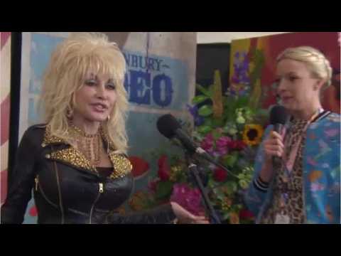VIDEO : Dolly Parton's Longtime Manager, Don Warden, dies at age 87