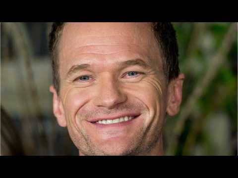 VIDEO : Neil Patrick Harris Gets First Tattoo