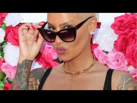 VIDEO : Amber Rose Shows Off Her New Bra For Instagram