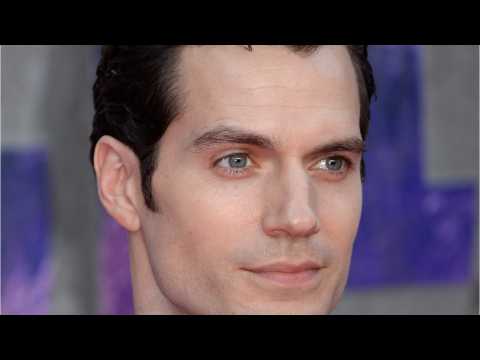 VIDEO : Henry Cavill Teases Potential Man Of Steel 2 Cameo