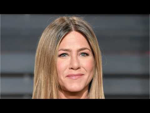 VIDEO : Jennifer Aniston's Beauty Regimen Is Outrageously Expensive
