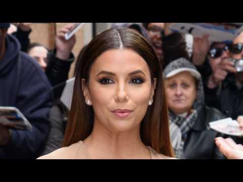 VIDEO : Eva Longoria Looks Fab With The Fam On Her 42nd At Disneyland
