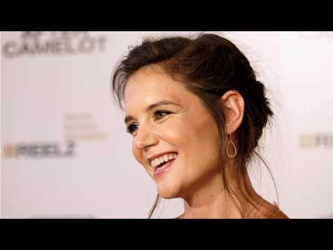 VIDEO : Katie Holmes Returning To TV