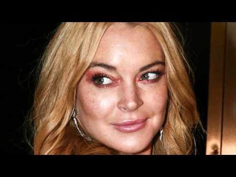 VIDEO : Lindsay Lohan Is Little Mermaid