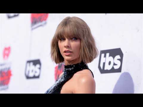 VIDEO : What Has Taylor Swift Been Up To?