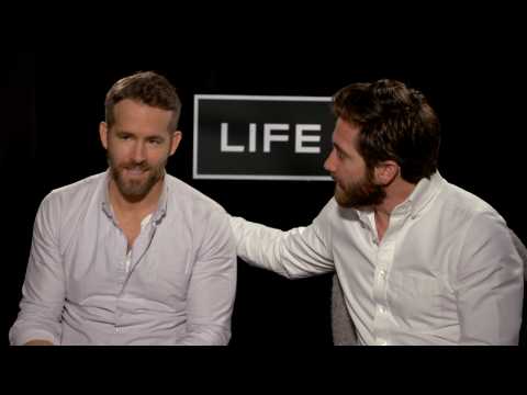 VIDEO : Exclusive Interview: Ryan Reynolds and Jake Gyllenhaal open up about first day set fears on