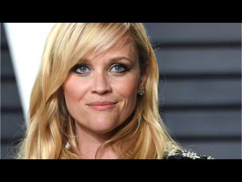 VIDEO : Reese Witherspoon Son Has Difficulty Spelling His Name