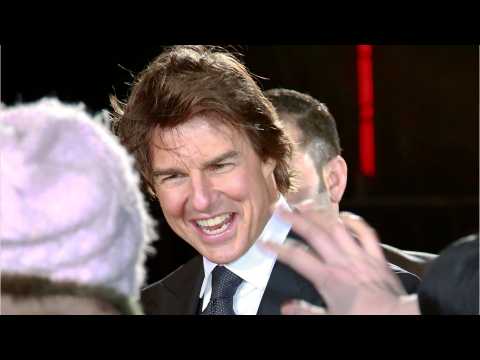 VIDEO : Tom Cruise Afraid To Openly Practice Scientology