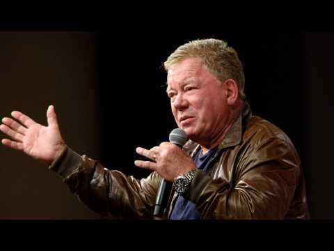 VIDEO : William Shatner, Nick Viall Urged to Call Truce
