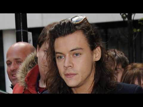 VIDEO : Harry Styles Posts Teaser for Debut Solo Song
