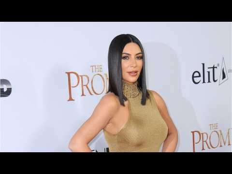 VIDEO : People are not impressed with Kim Kardashian?s new Kimoji