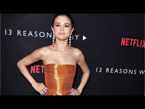 VIDEO : Selena Gomez's '13 Reasons Why' Lyric Video