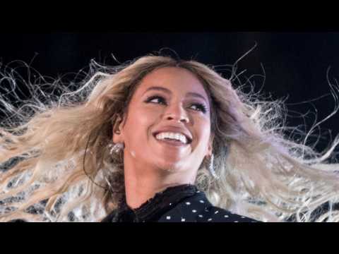 VIDEO : Beyonce Funds Scholarships