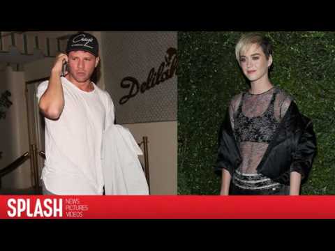 VIDEO : Ryan Phillippe Denies Dating Katy Perry With Hilarious Tweet