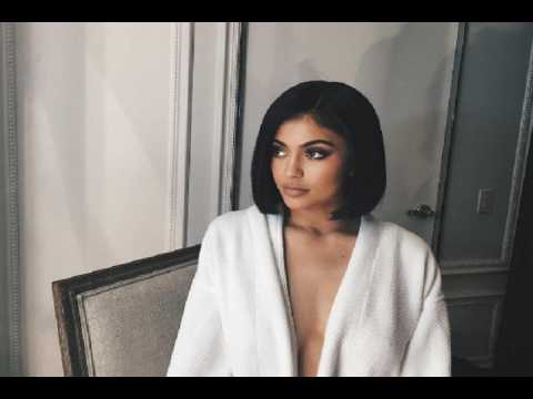 VIDEO : Kylie Jenner revoluciona una fiesta de graduacin