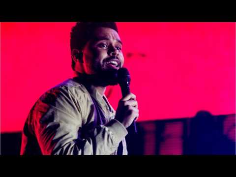 VIDEO : The Weeknd Shares Cute Photo With Selena Gomez