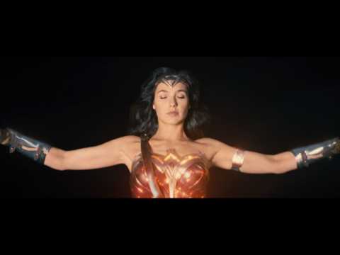 VIDEO : Gal Gadot, Chris Pine, Robin Wright In 'Wonder Woman' New Trailer