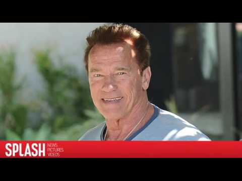 VIDEO : Arnold Schwarzenegger Waives $40K Commencement Speech Fee at University of Houston